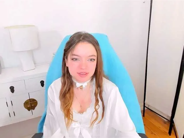 Live sex webcam photo for GraceShow #277421388
