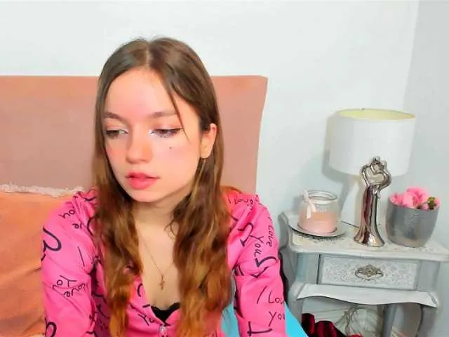 Live sex webcam photo for GraceShow #277462058