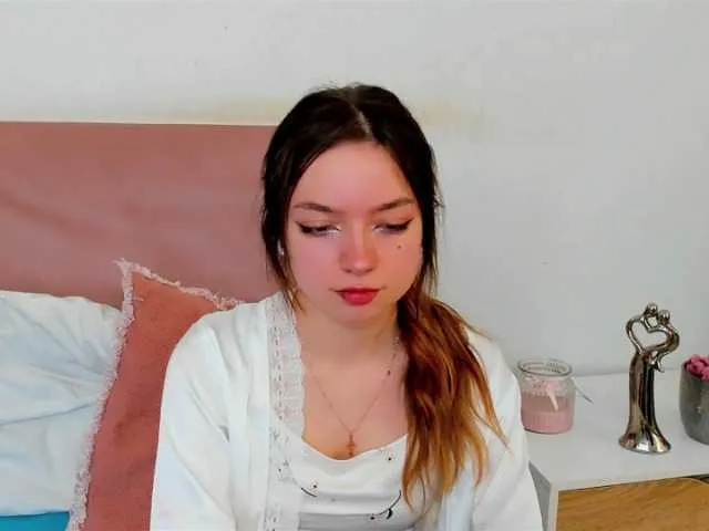 Live sex webcam photo for GraceShow #277644224