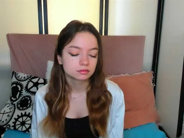 Live sex webcam photo for GraceShow #277656357