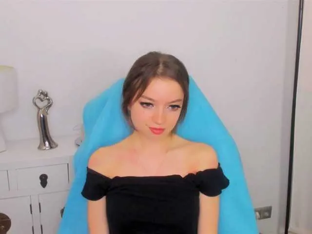 Live sex webcam photo for GraceShow #277745729