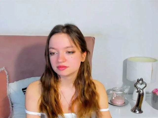 Live sex webcam photo for GraceShow #277813273