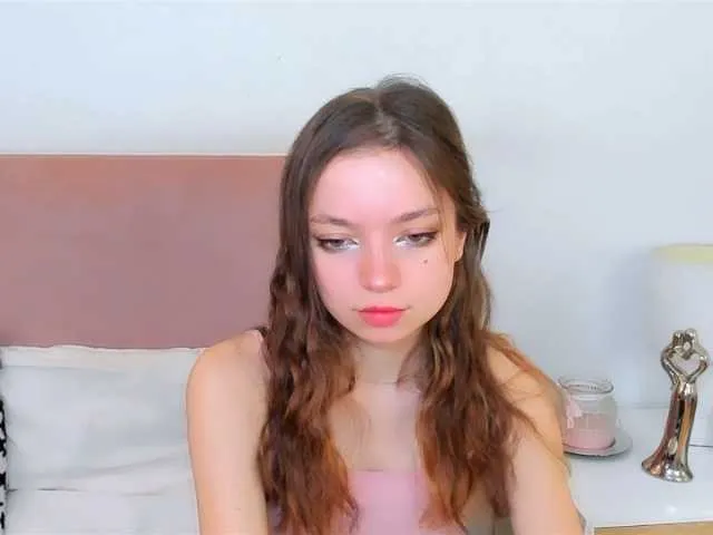 Live sex webcam photo for GraceShow #277886408