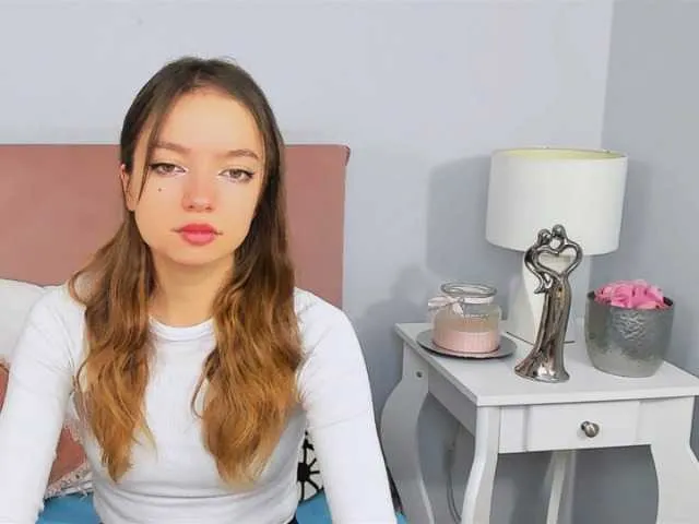 Live sex webcam photo for GraceShow #278120972