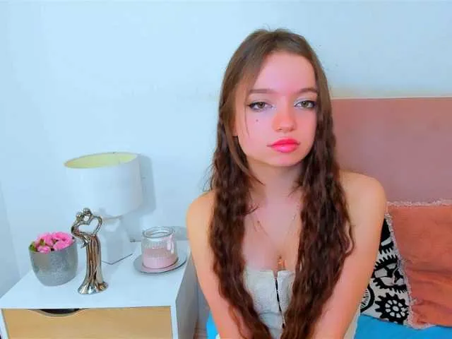 Live sex webcam photo for GraceShow #287764389