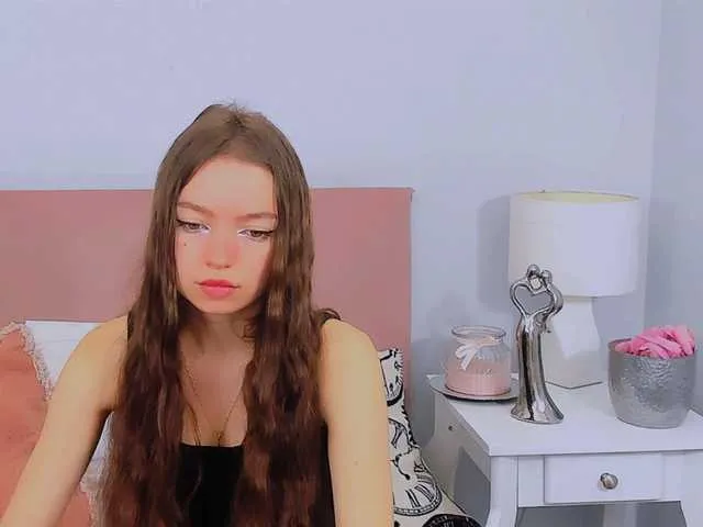 Live sex webcam photo for GraceShow #289319044