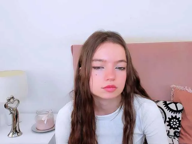 Live sex webcam photo for GraceShow #289506891