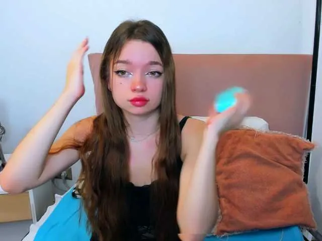 Live sex webcam photo for GraceShow #290540639