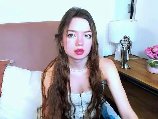 Live sex webcam photo for GraceShow #290600836