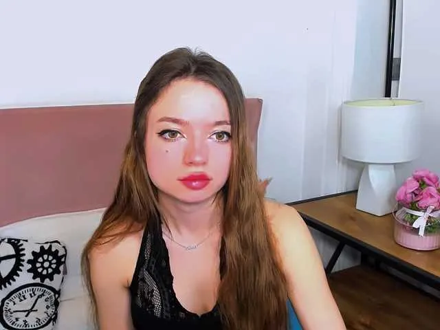 Live sex webcam photo for GraceShow #290966699