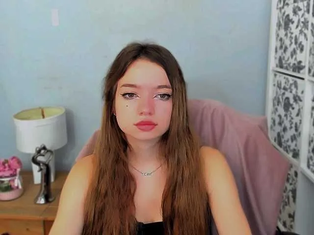 Live sex webcam photo for GraceShow #291593796