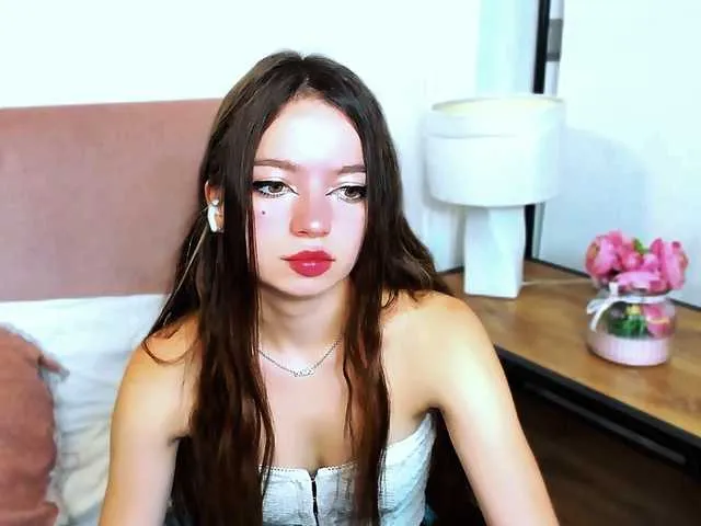 Live sex webcam photo for GraceShow #291773603