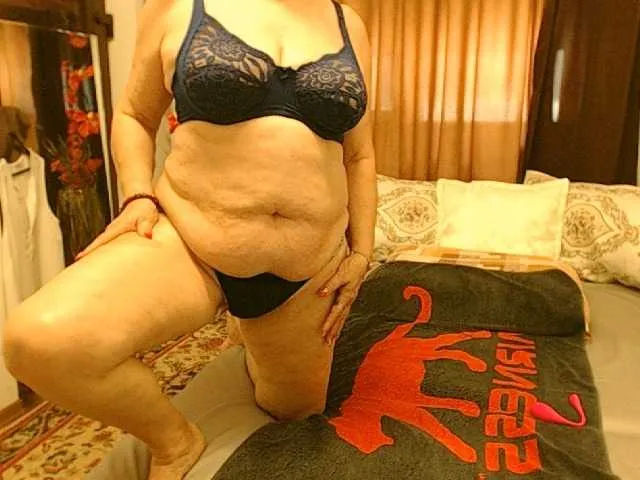 Live sex webcam photo for GrannyCarla #275581989