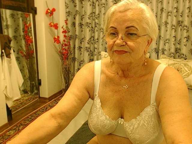 Live sex webcam photo for GrannyCarla #276105703