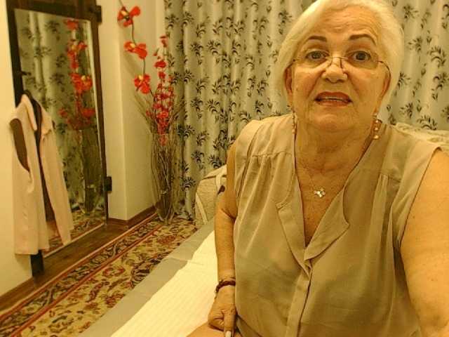 Live sex webcam photo for GrannyCarla #276481912