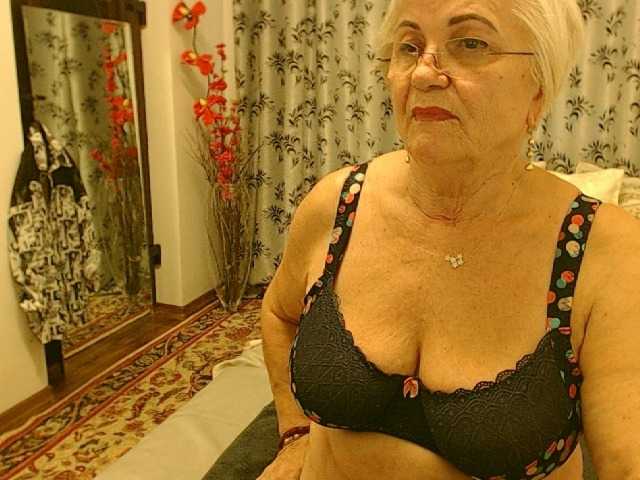 Live sex webcam photo for GrannyCarla #276529800