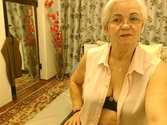 Live sex webcam photo for GrannyCarla #276570009