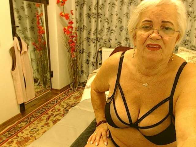 Live sex webcam photo for GrannyCarla #276646949