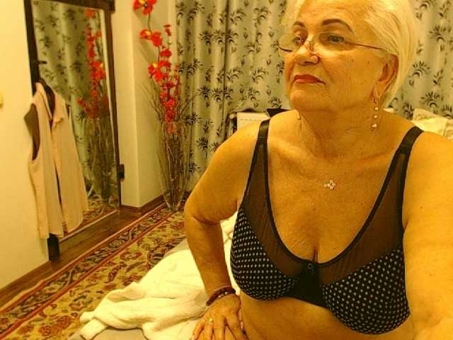 Live sex webcam photo for GrannyCarla #276675638