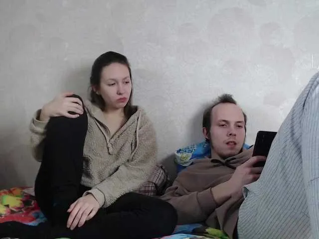 Live sex webcam photo for GreatCouple1 #272385449