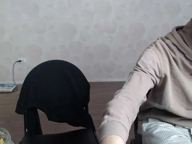 Live sex webcam photo for GreatCouple1 #272488645
