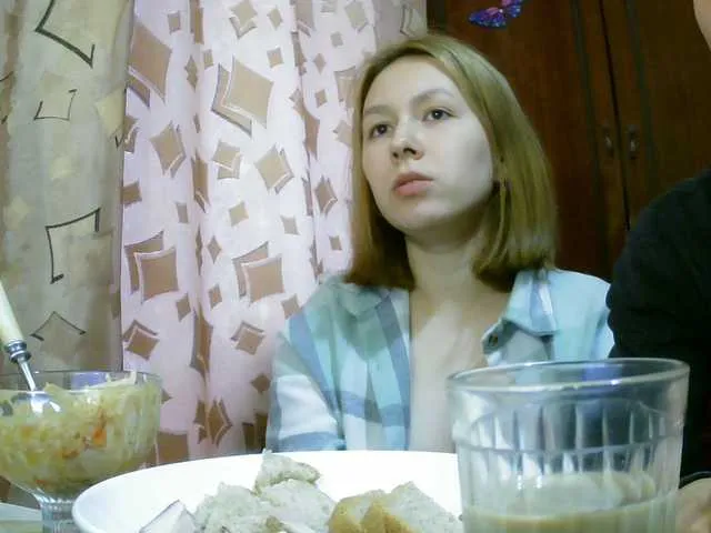 Live sex webcam photo for GreatCouple1 #276571948