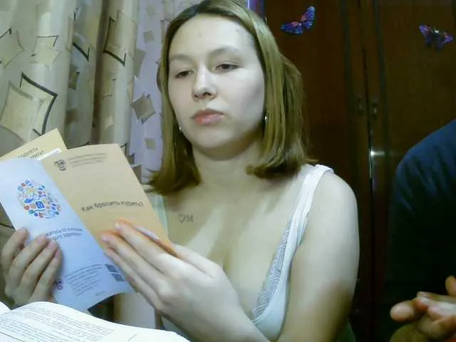 Live sex webcam photo for GreatCouple1 #276810085