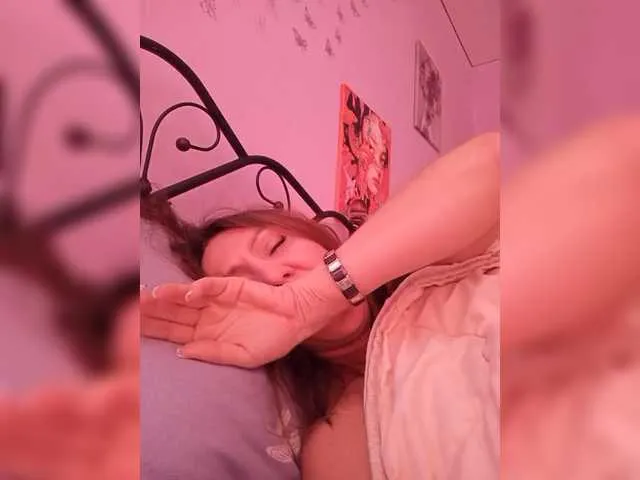 Live sex webcam photo for GreatKate #291953892