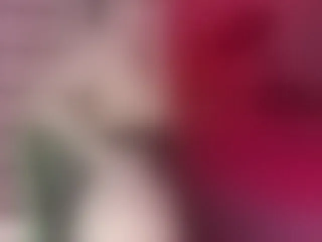 Live sex webcam photo for Greedy-Kim5 #275617406