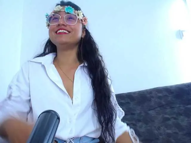 Live sex webcam photo for GreedyNaugthy #276098798