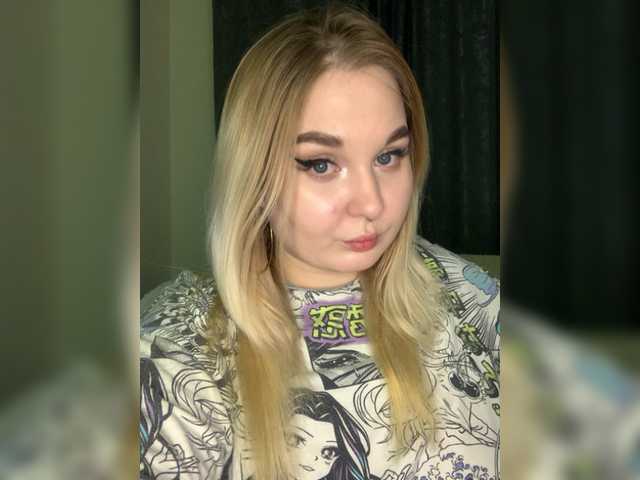 Live sex webcam photo for Greeenfriends6969 #277785714