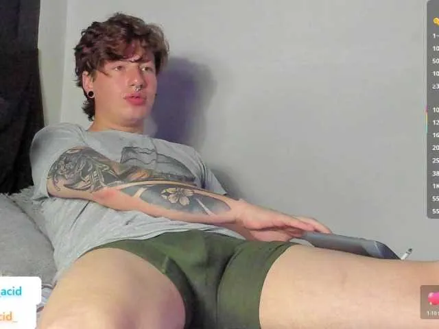 Live sex webcam photo for Green-Acid #293270037