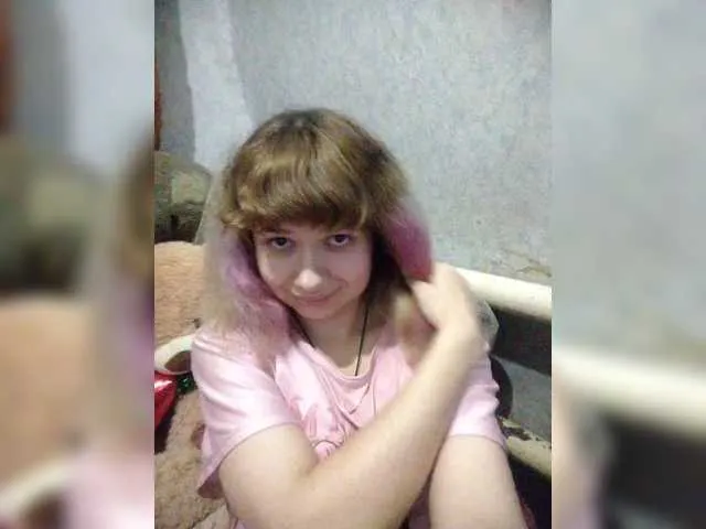 Live sex webcam photo for GrettaCandy #292351912