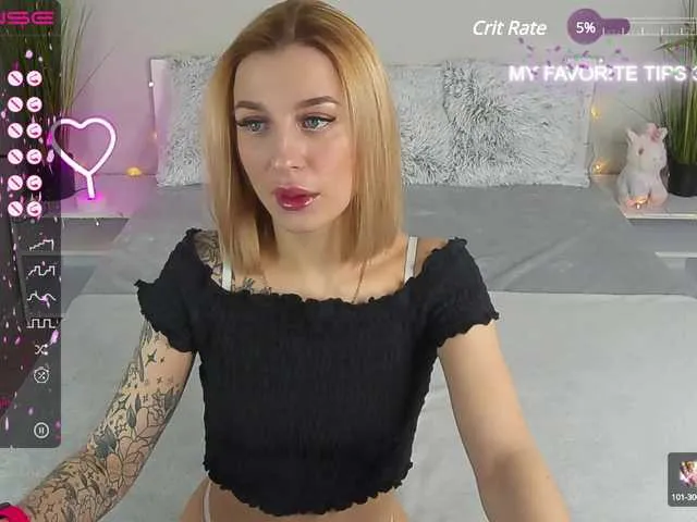 Live sex webcam photo for GrettyLux #277363261