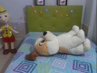 Live sex webcam photo for GreysMiller #168452362