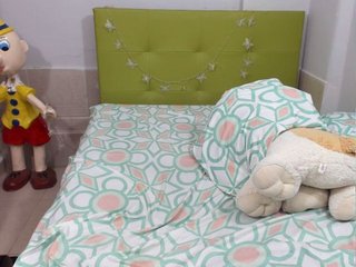 Live sex webcam photo for GreysMiller #169075615