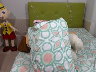 Live sex webcam photo for GreysMiller #169098650