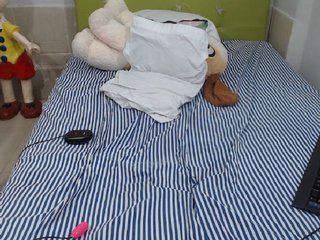 Live sex webcam photo for GreysMiller #169942541