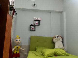 Live sex webcam photo for GreysMiller #174935338