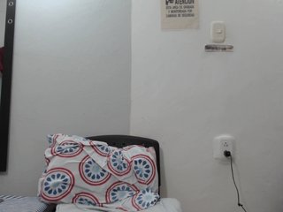 Live sex webcam photo for GreysMiller #181324977