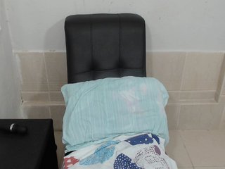 Live sex webcam photo for GreysMiller #194631594