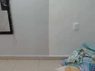 Live sex webcam photo for GreysMiller #196869636