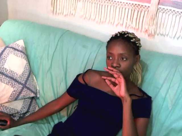 Live sex webcam photo for Grezeldaa #277476246