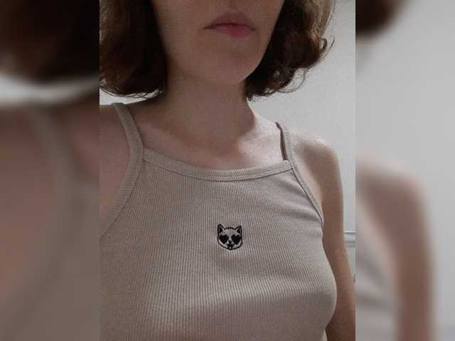 Live sex webcam photo for GrlNextDoor #275527397