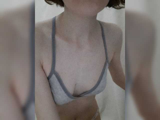 Live sex webcam photo for GrlNextDoor #275665182