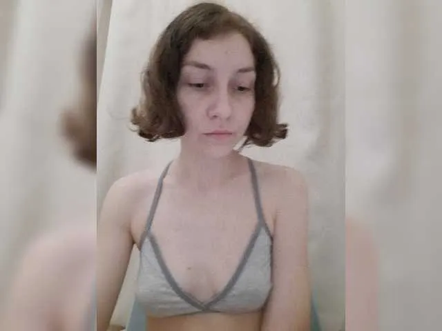 Live sex webcam photo for GrlNextDoor #275834449