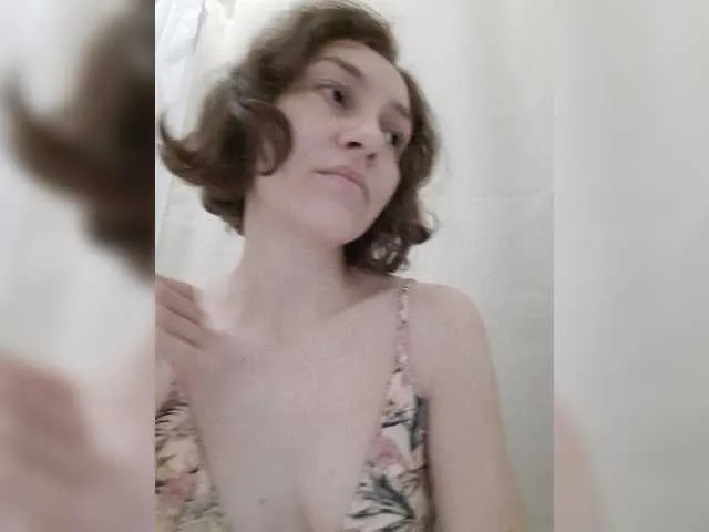 Live sex webcam photo for GrlNextDoor #275915718