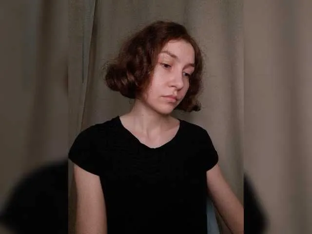 Live sex webcam photo for GrlNextDoor #276022450