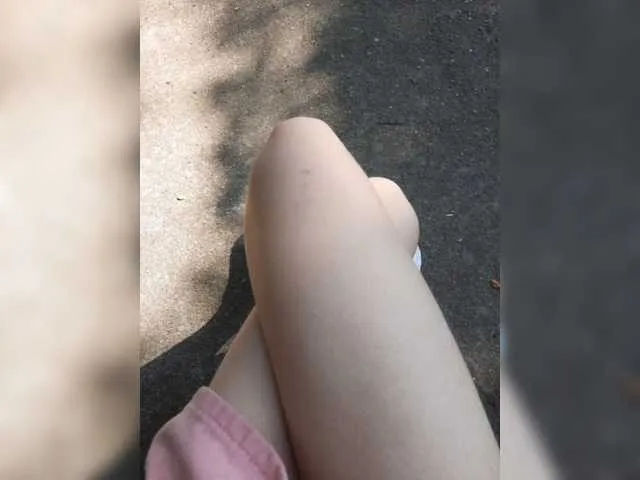 Live sex webcam photo for GrlNextDoor #276073021