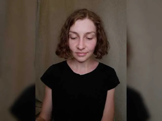 Live sex webcam photo for GrlNextDoor #276074790